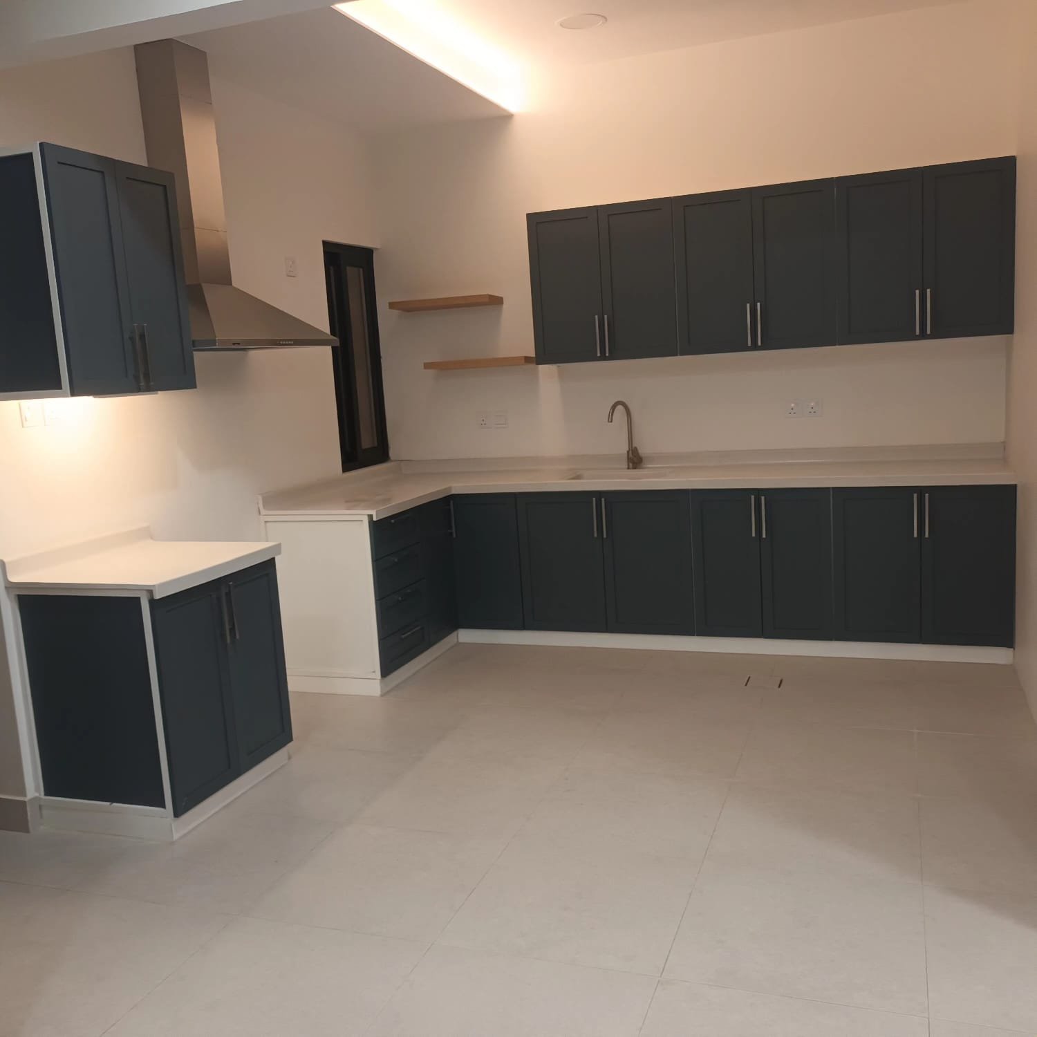 صورة مكبرة من معرض أعمال المطابخ
